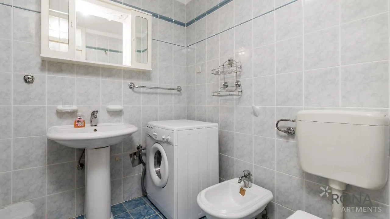 Rona Apartment Esko Icici
