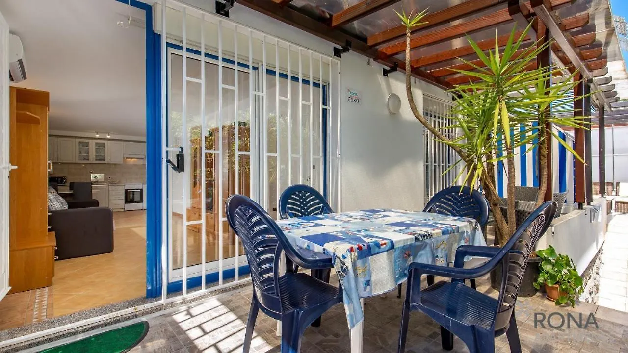 Rona Apartment Esko Icici